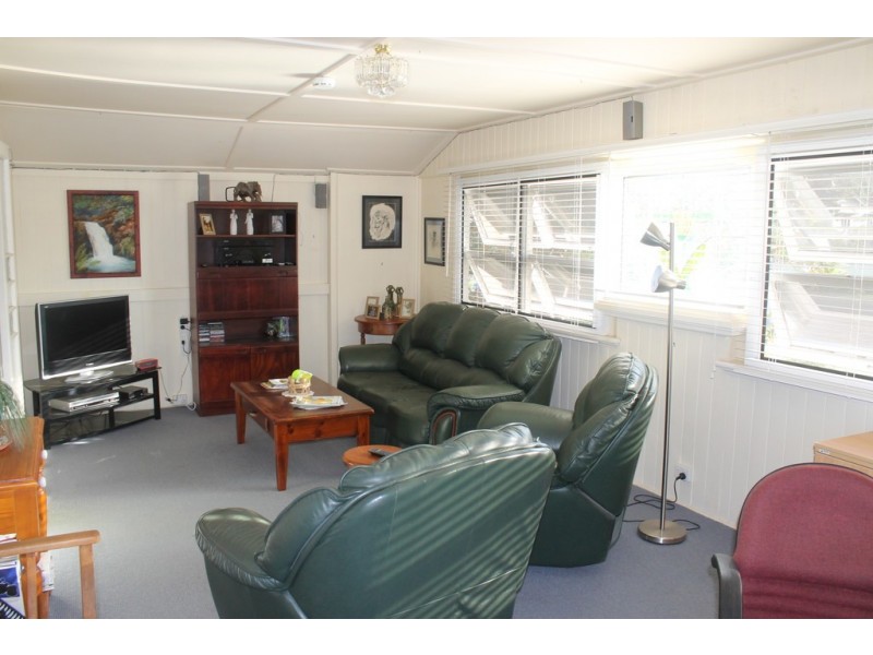 42 Mulgrave Street, Bundaberg West QLD 4670