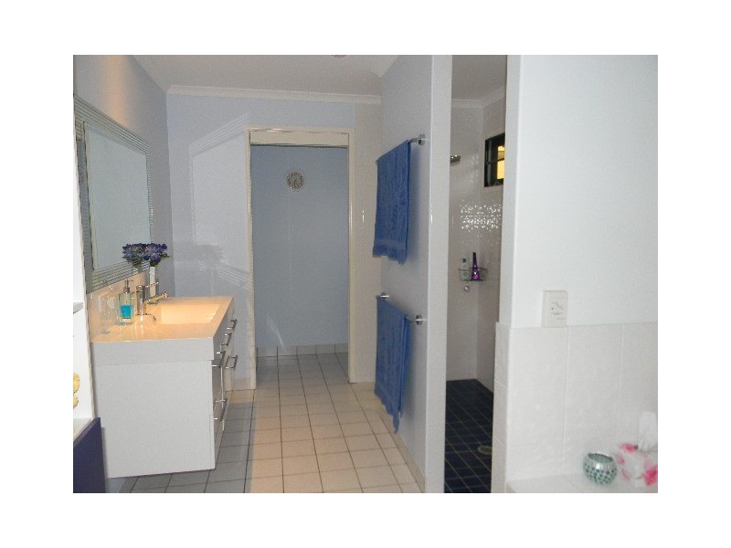 850 Gooburrum Rd, Welcome Creek QLD 4670