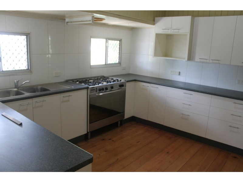 4 Elizabeth Street, Bundaberg South QLD 4670