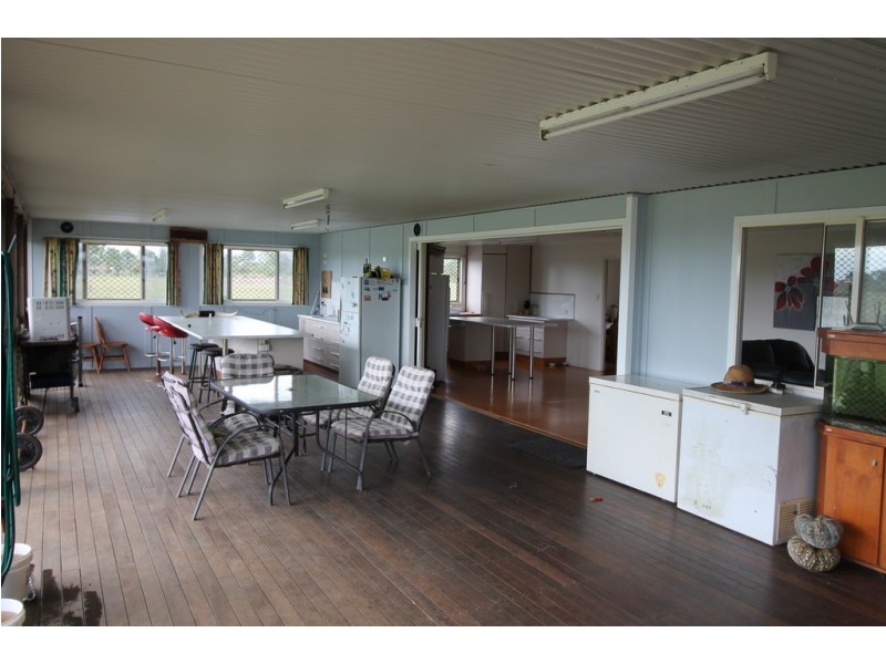 34 Old Bushs Road, Avondale QLD 4670
