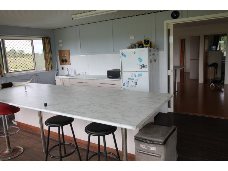 34 Old Bushs Road, Avondale QLD 4670