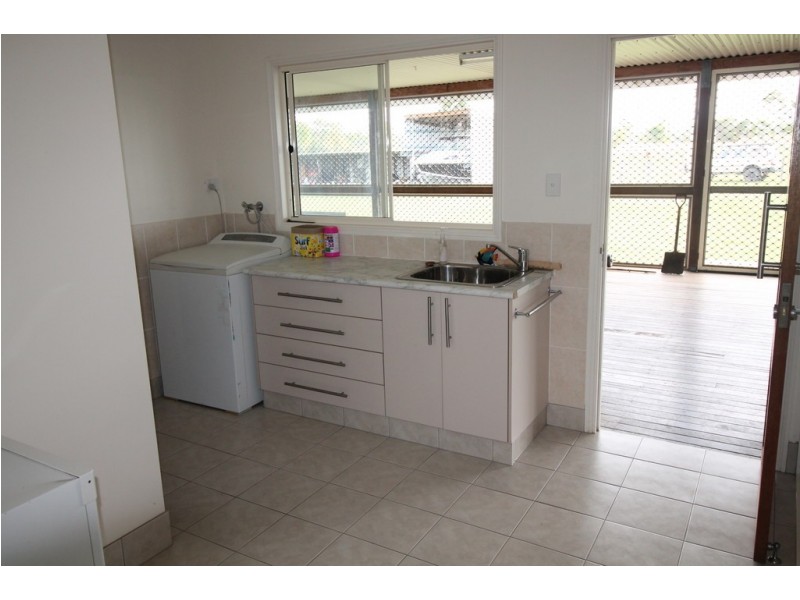 34 Old Bushs Road, Avondale QLD 4670