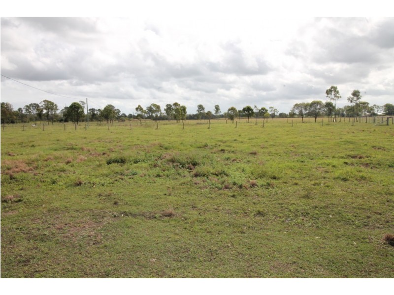 34 Old Bushs Road, Avondale QLD 4670