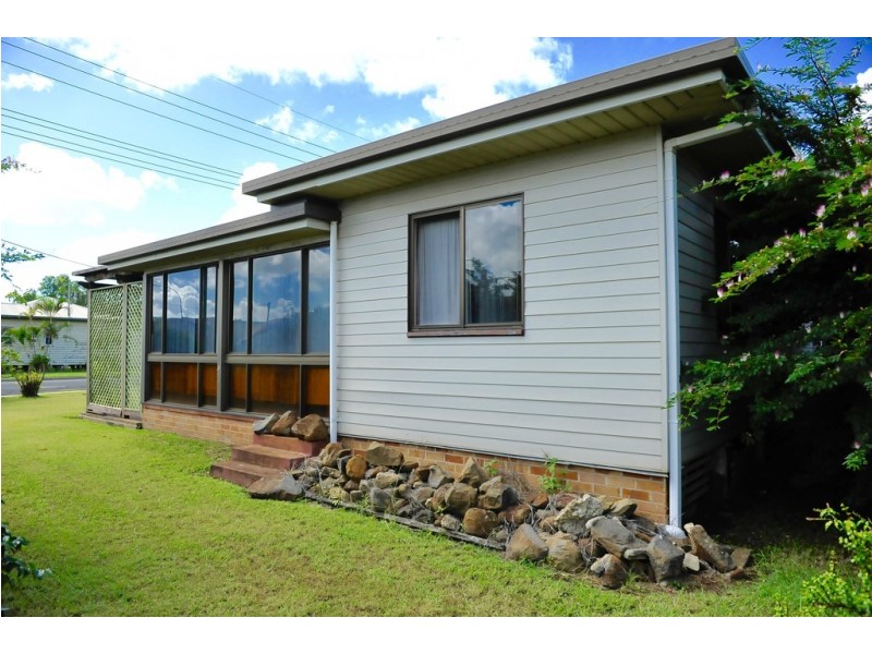 156 Bargara Road, Bundaberg East QLD 4670