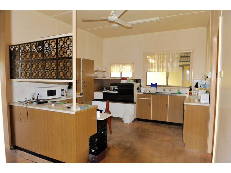 156 Bargara Road, Bundaberg East QLD 4670