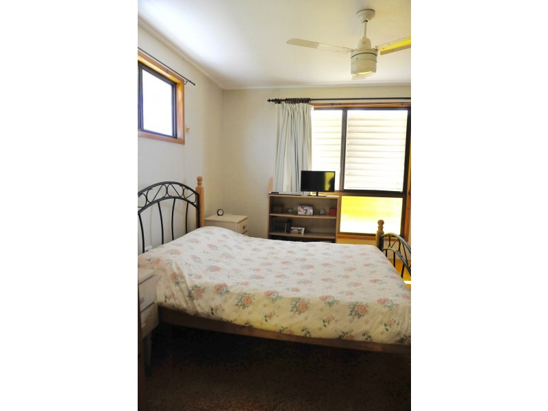 156 Bargara Road, Bundaberg East QLD 4670