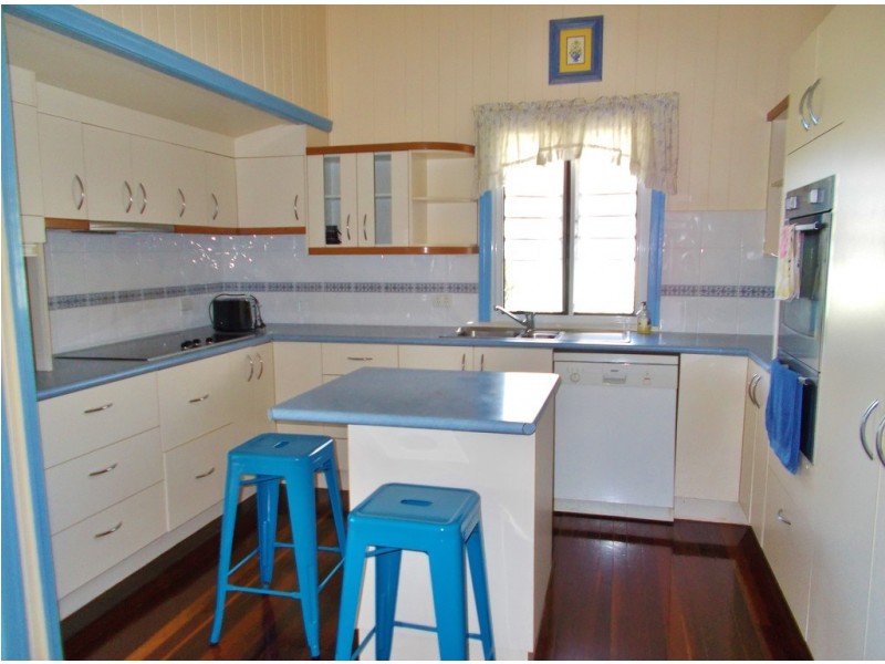 42 Mulgrave Street, Bundaberg West QLD 4670