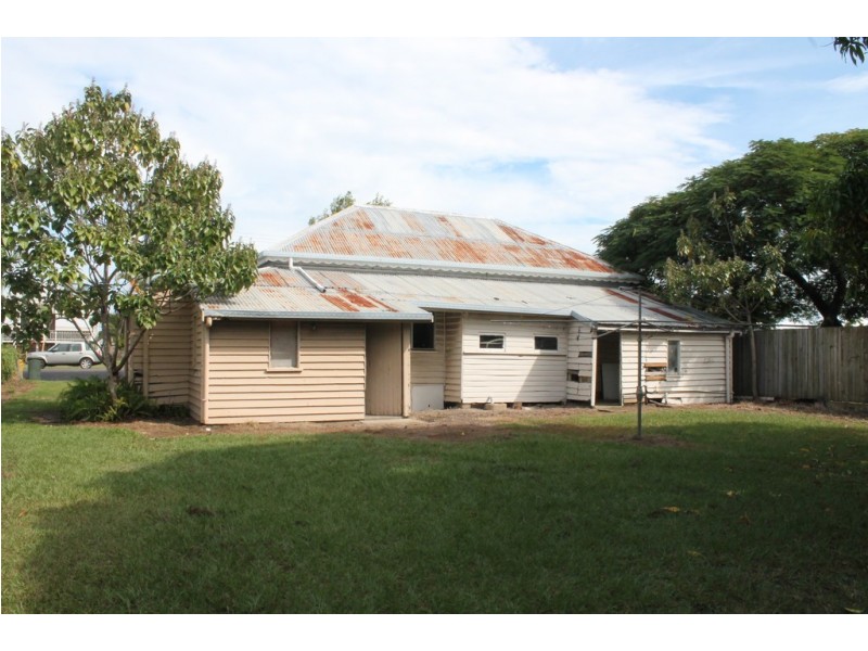 32 Bingera St, Bundaberg West QLD 4670
