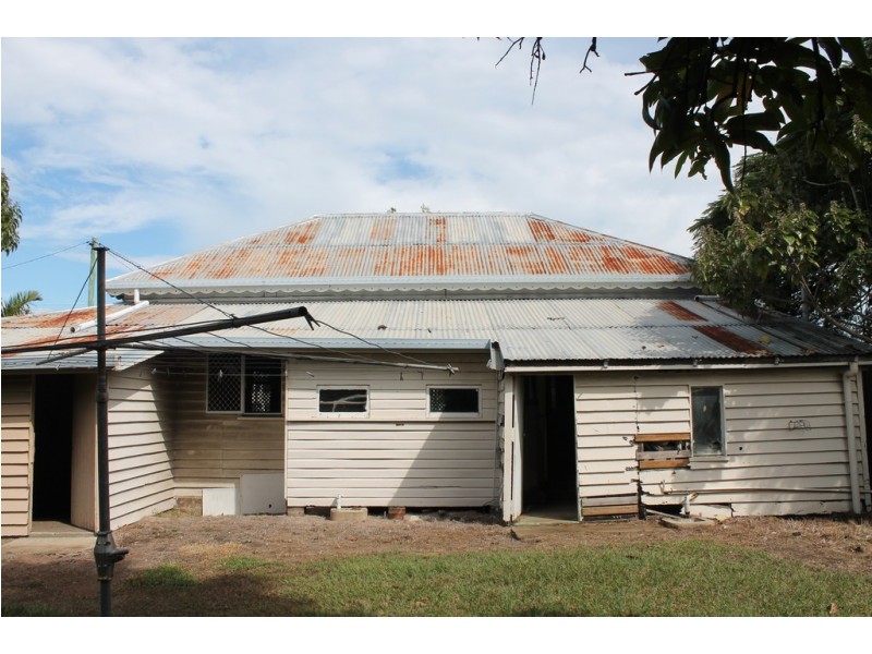 32 Bingera St, Bundaberg West QLD 4670