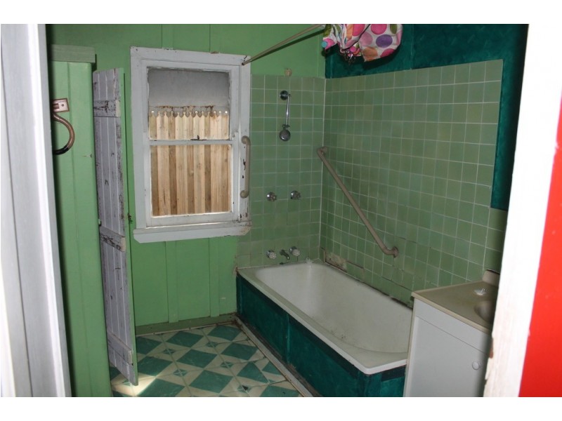 32 Bingera St, Bundaberg West QLD 4670