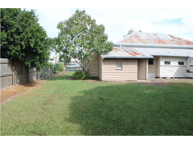 32 Bingera St, Bundaberg West QLD 4670
