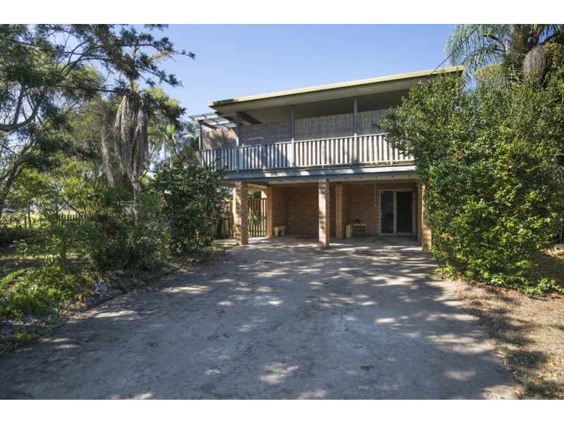 7 Tea Tree Court, Moore Park Beach QLD 4670