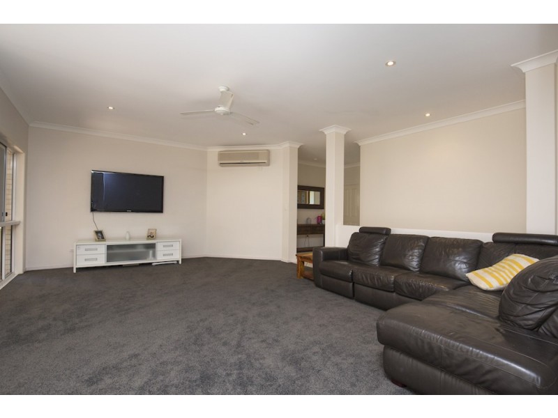 122 Malvern Drive, Moore Park Beach QLD 4670