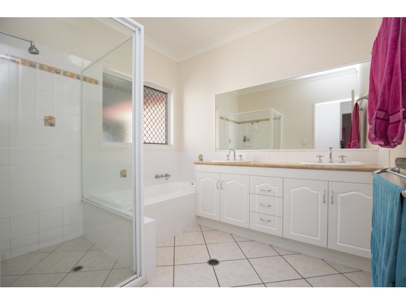 122 Malvern Drive, Moore Park Beach QLD 4670