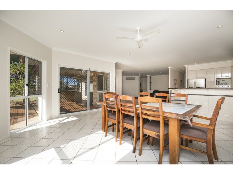 122 Malvern Drive, Moore Park Beach QLD 4670