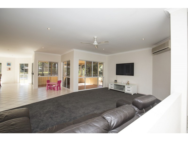 122 Malvern Drive, Moore Park Beach QLD 4670