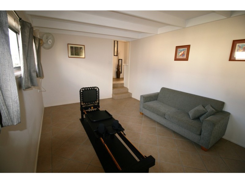 28 Morshead St, Avenell Heights QLD 4670