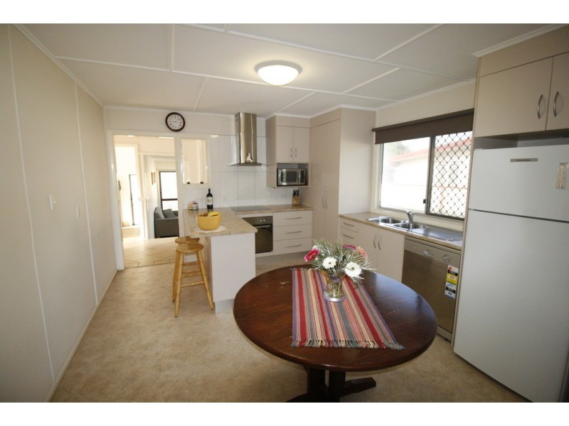 28 Morshead St, Avenell Heights QLD 4670