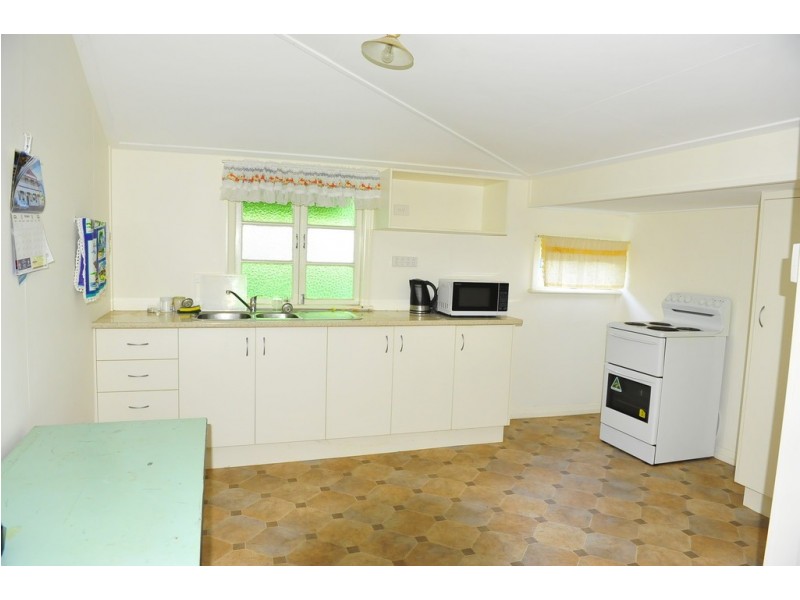 11 Station Street, Bundaberg North QLD 4670