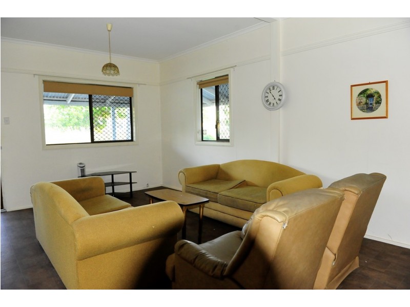 11 Station Street, Bundaberg North QLD 4670