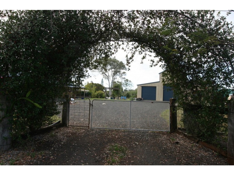 16 St Ledgers Rd, Branyan QLD 4670