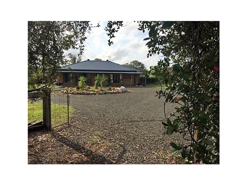 16 St Ledgers Rd, Branyan QLD 4670
