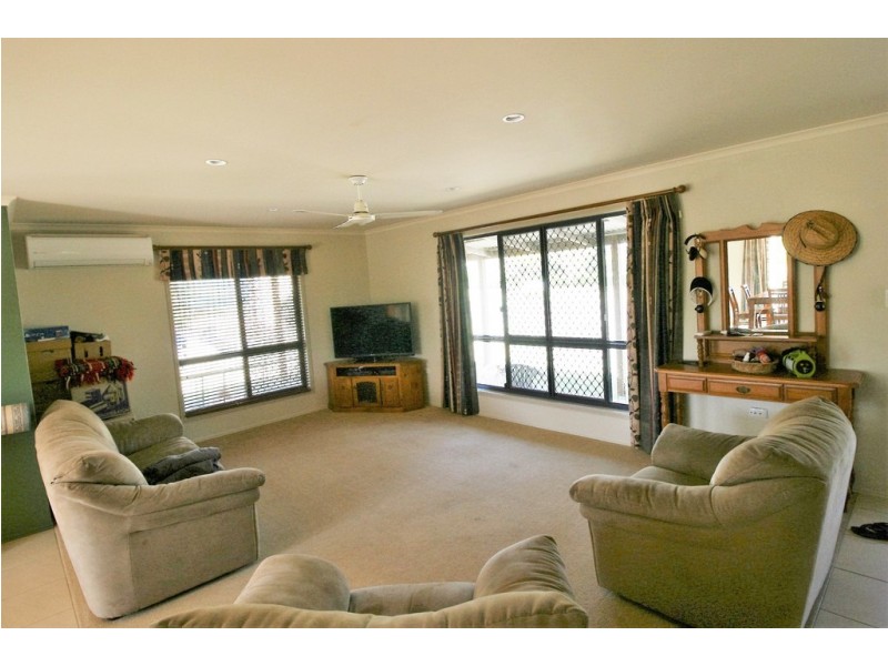 16 St Ledgers Rd, Branyan QLD 4670