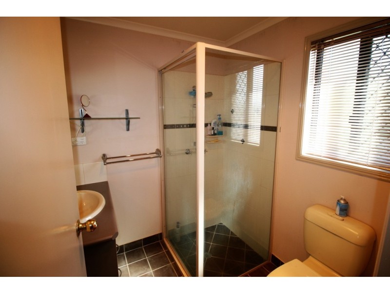 16 St Ledgers Rd, Branyan QLD 4670