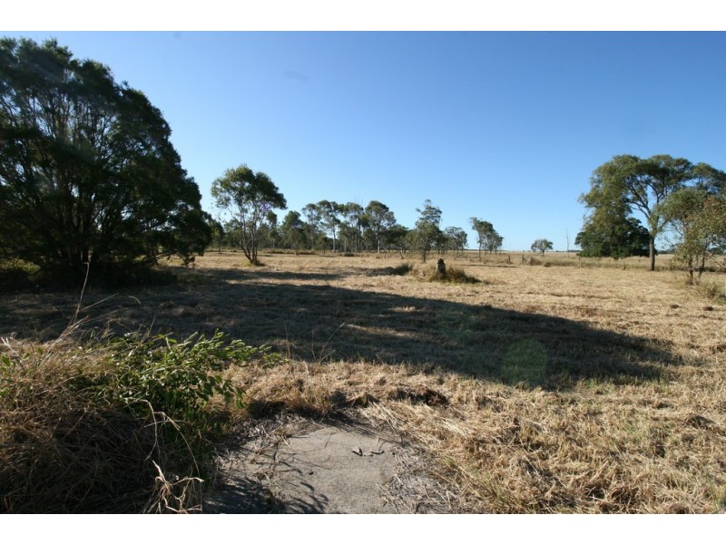 3 Drury St, Sharon QLD 4670