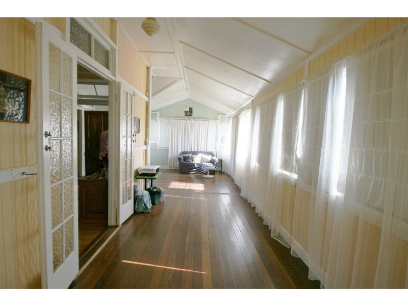 10 Hinkler Avenue, Bundaberg North QLD 4670