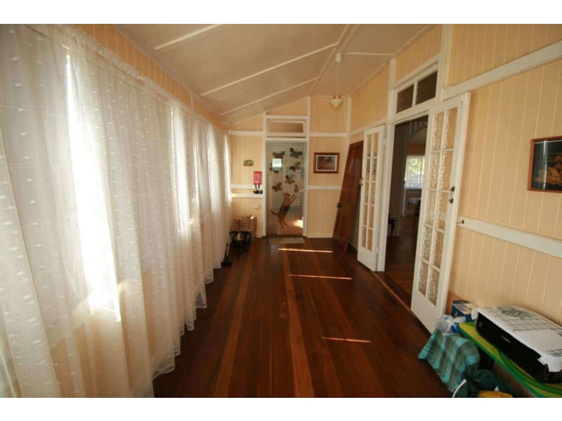 10 Hinkler Avenue, Bundaberg North QLD 4670