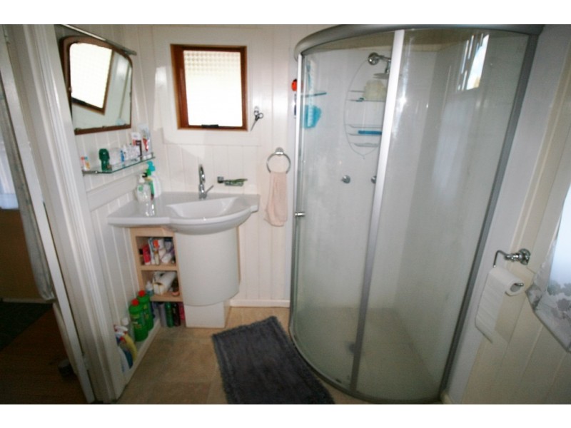 10 Hinkler Avenue, Bundaberg North QLD 4670