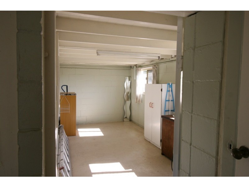 10 Hinkler Avenue, Bundaberg North QLD 4670