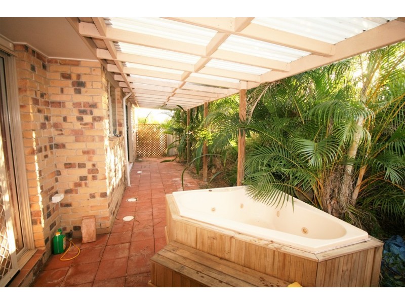 7 Ebbesen St, Bundaberg East QLD 4670