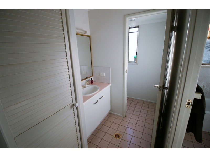 7 Ebbesen St, Bundaberg East QLD 4670