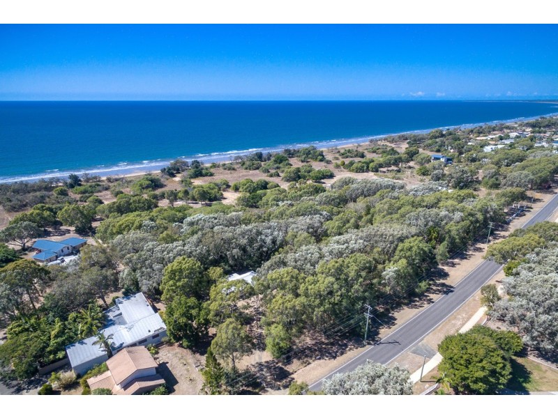 42 Sylvan Drive, Moore Park Beach QLD 4670