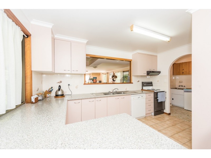 24 Pleasant Drive, Sharon QLD 4670