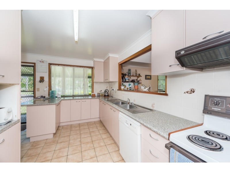 24 Pleasant Drive, Sharon QLD 4670