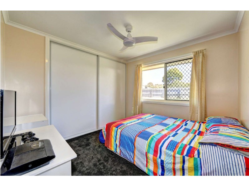 39 Acacia st, Moore Park Beach QLD 4670
