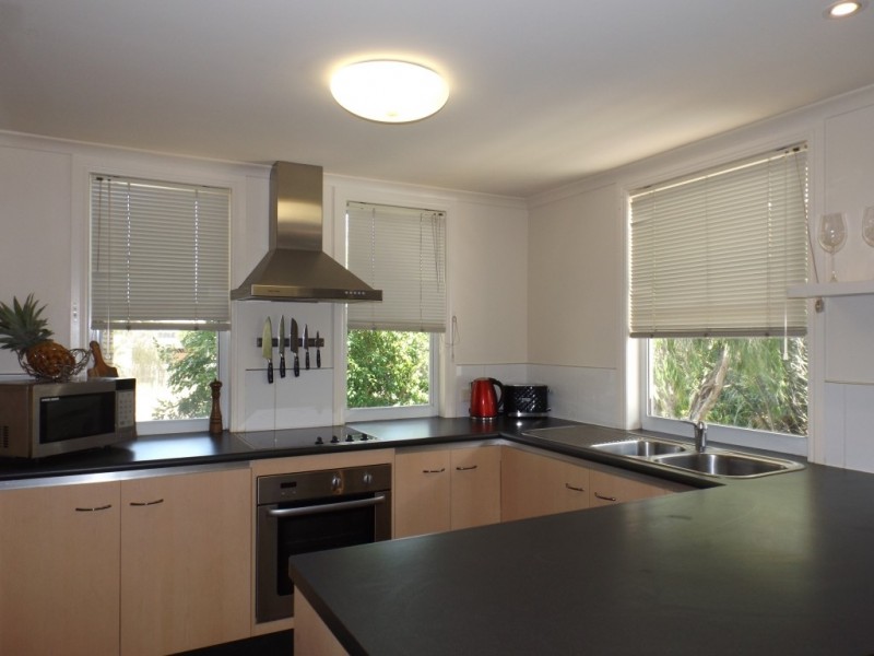 17/2 Sylvan Drive, Moore Park Beach QLD 4670