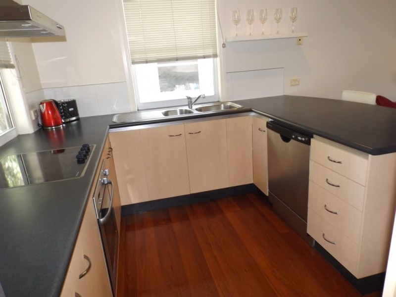 17/2 Sylvan Drive, Moore Park Beach QLD 4670