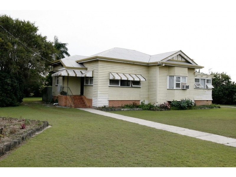 19 High St, Walkervale QLD 4670