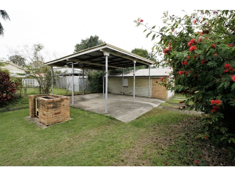 19 High St, Walkervale QLD 4670
