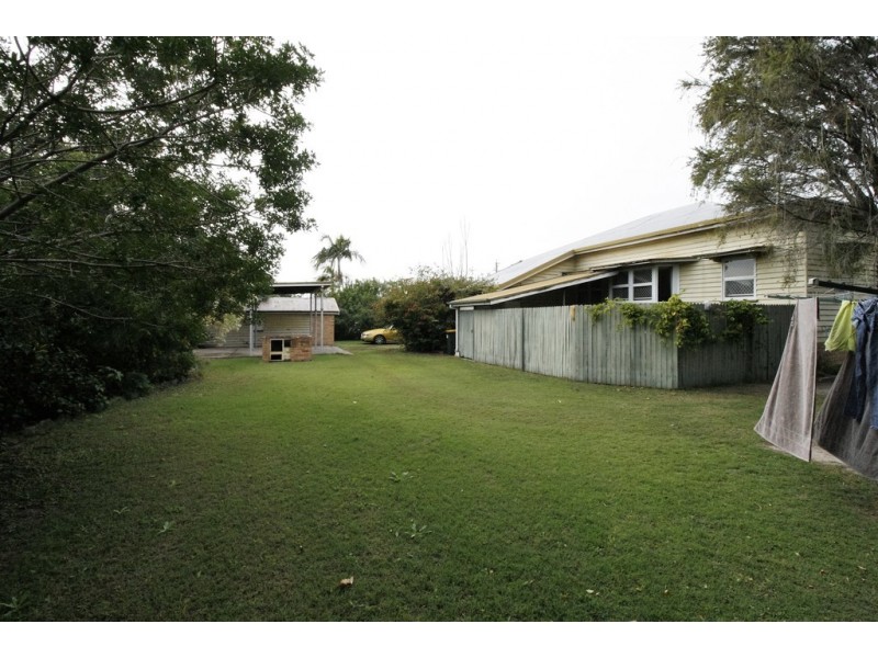 19 High St, Walkervale QLD 4670