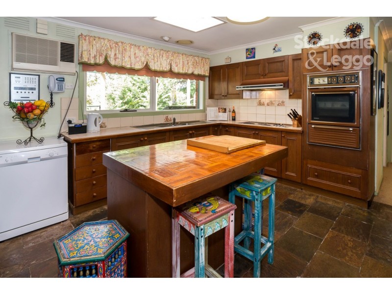 9 Poplar Crescent, Emerald VIC 3782