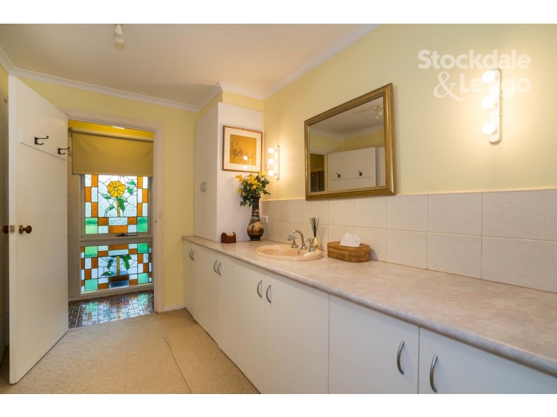 9 Poplar Crescent, Emerald VIC 3782