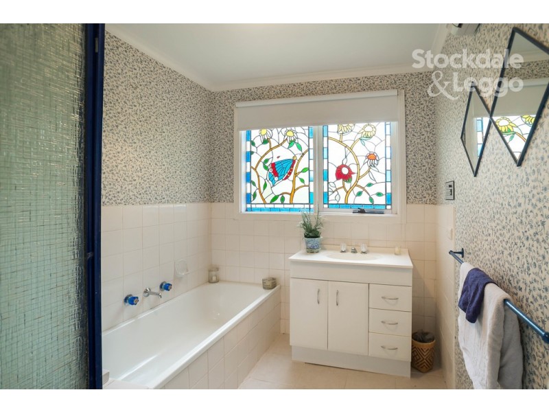 9 Poplar Crescent, Emerald VIC 3782