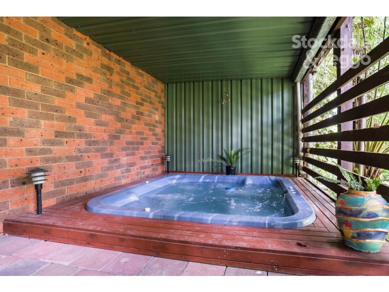 9 Poplar Crescent, Emerald VIC 3782