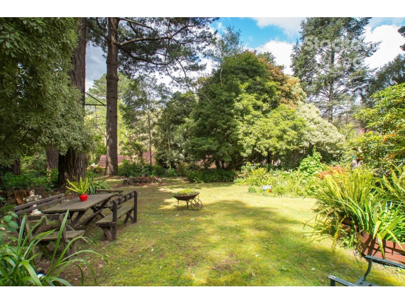 9 Poplar Crescent, Emerald VIC 3782