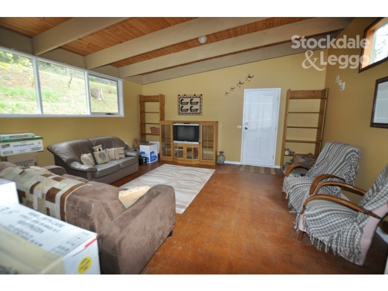 2 Bellbird Crescent, Emerald VIC 3782